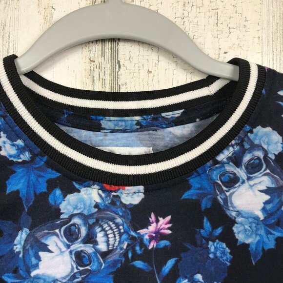 Fresh Prints of Bel Air ringer tee skulls roses grunge goth whimsical size Small - Picture 3 of 7